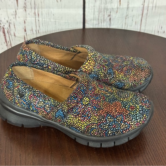 Nurse Mates Shoes - NURSE MATES Pillow tops floral Colorful Textured Women’s Clogs size 6 EUC